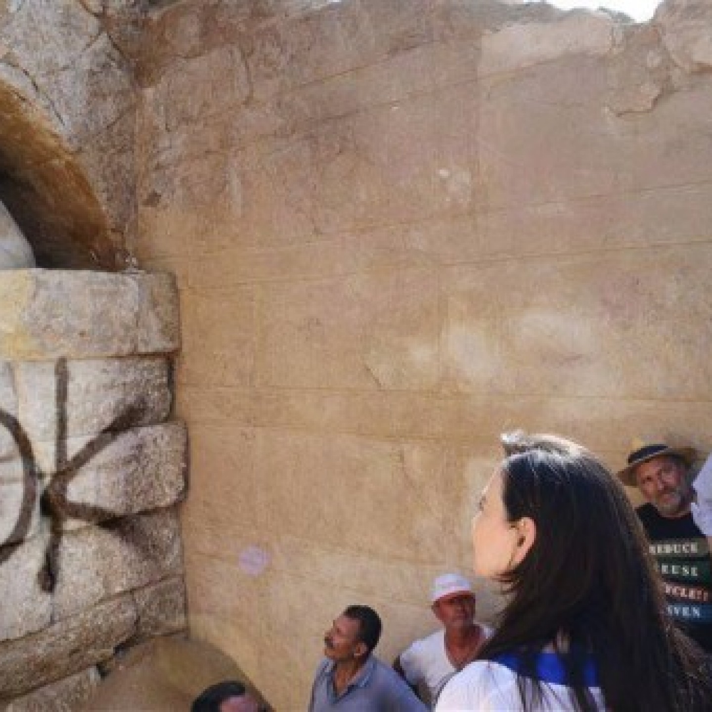 The grave of Alexander the Great has NOT been found Love of History